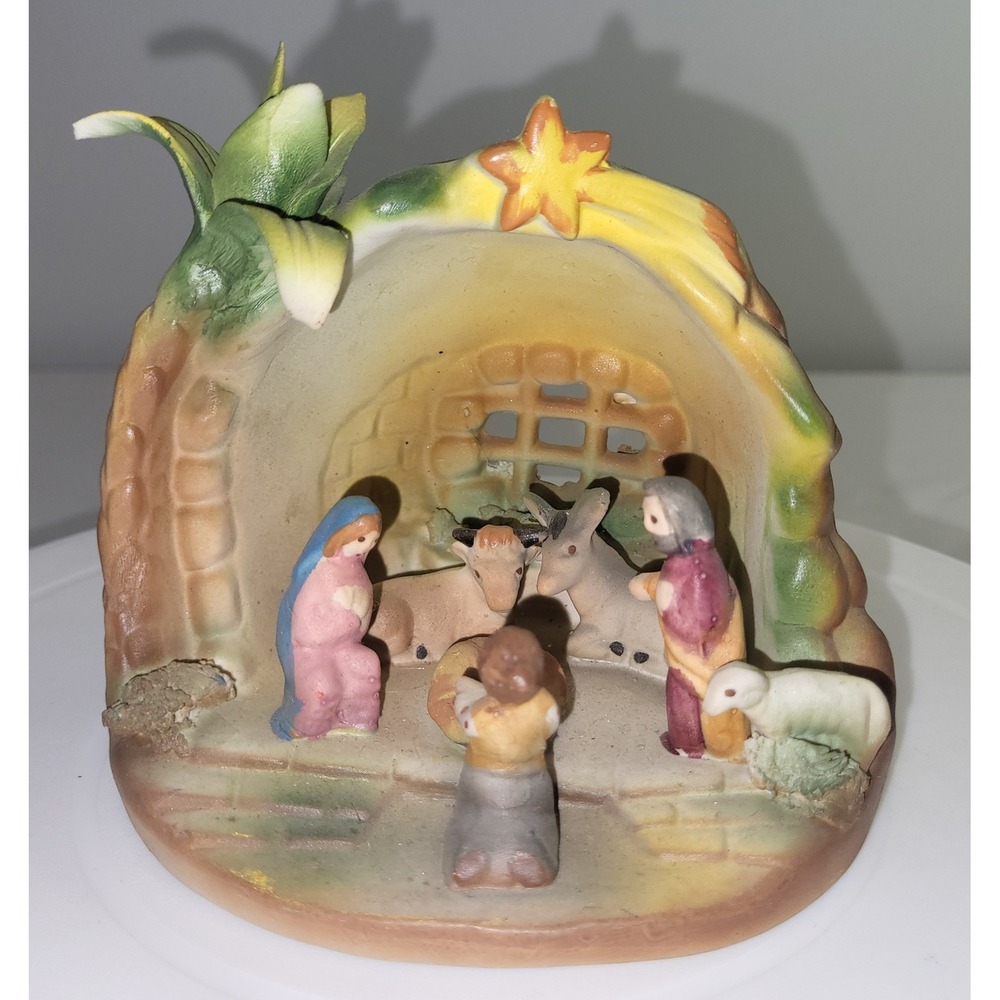 Capodimonte Nativity Scene Figurine Fine Porcellane Italian Grotto Christmas